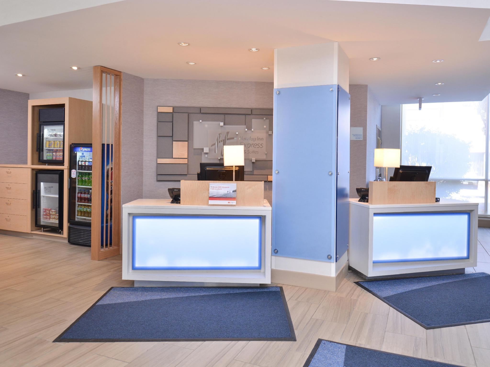 Holiday Inn Express & Suites Buffalo Downtown By Ihg Exterior photo