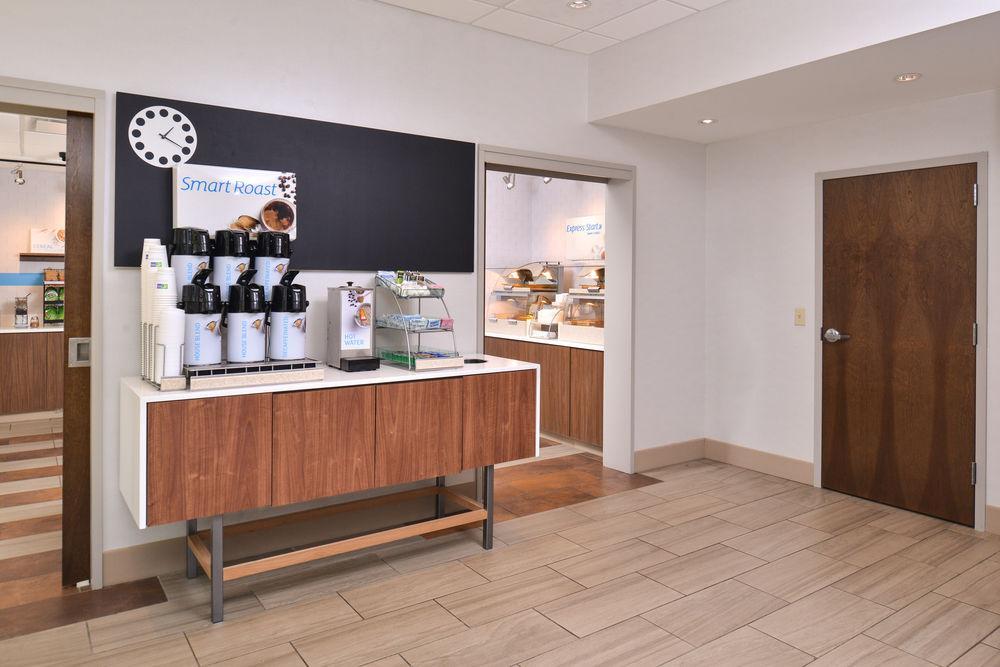 Holiday Inn Express & Suites Buffalo Downtown By Ihg Exterior photo