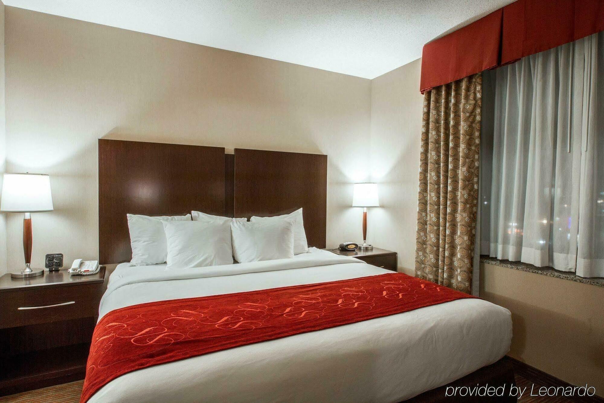 Holiday Inn Express & Suites Buffalo Downtown By Ihg Exterior photo